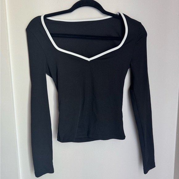 YOZY Black Long Sleeve Top with White Trim - Picture 1 of 4